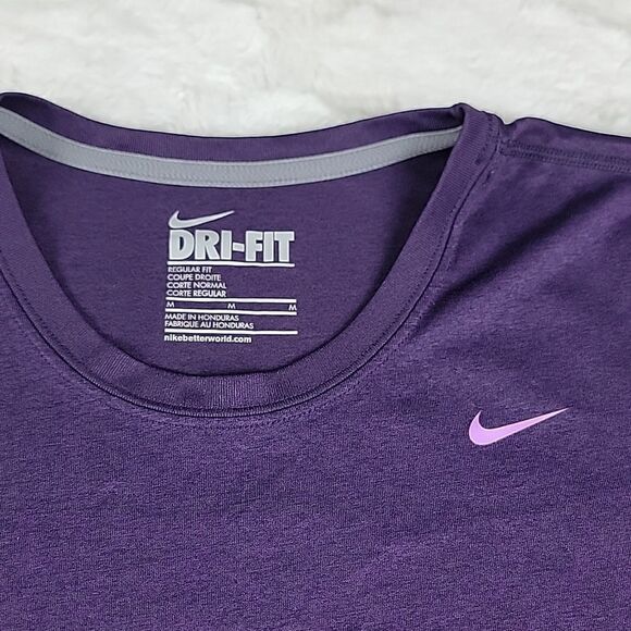 ‎NIKE Dri-Fit Long Sleeve Purple Tee Shirt [SIZE MEDIUM] - Picture 2 of 3